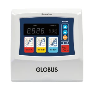 Dispositivo pressoterapia professionale Globus Presscare G300M-3 con gambali indossati.